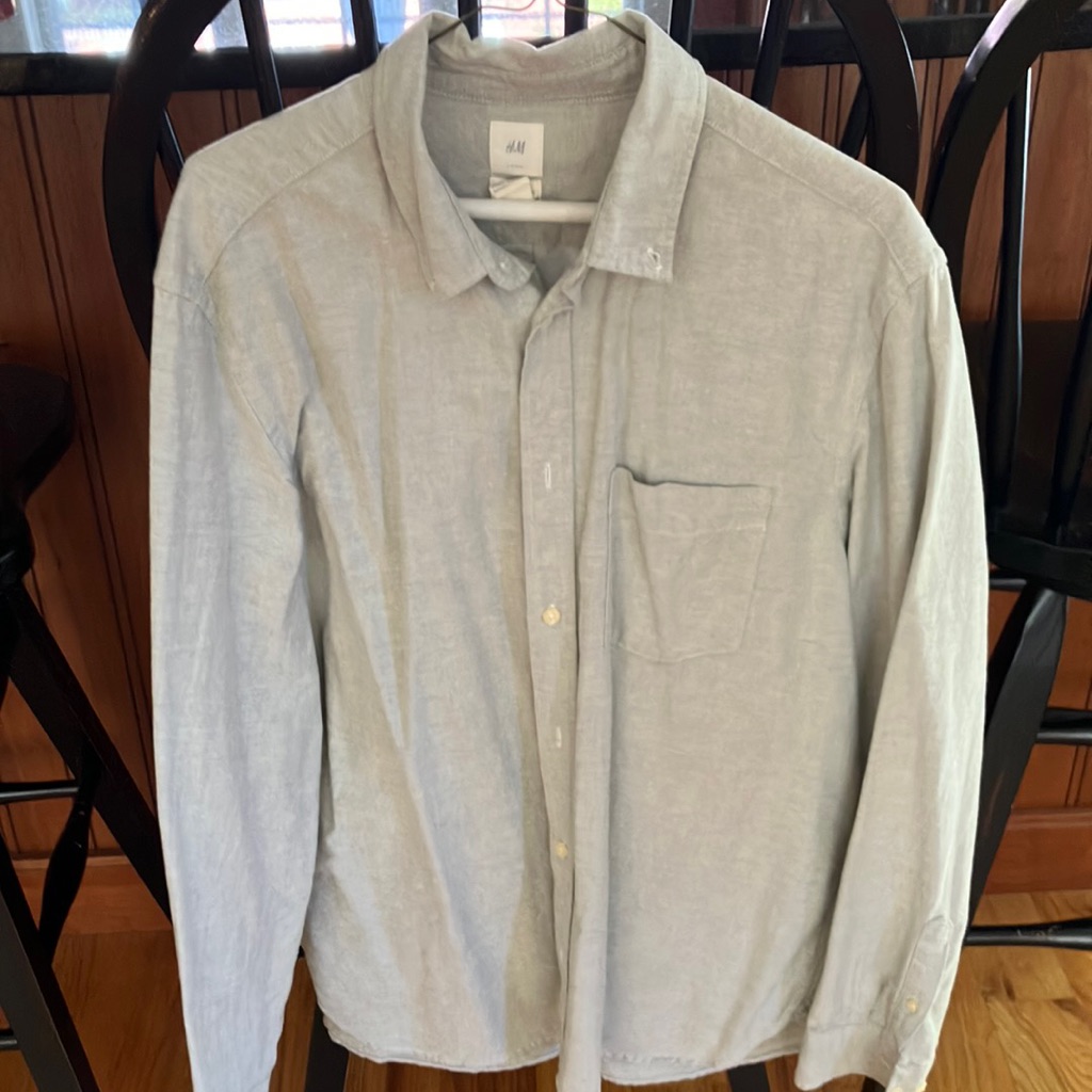 H&M, Button Down. Size: Large